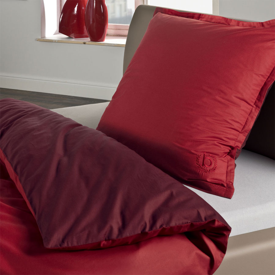 Bugatti Perkal-Bettw&auml;sche (4939/rubin) 155x220cm Col.400 (rot)